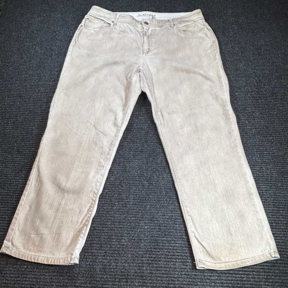Chicos Platinum Womens 2.5 Beige Straight Leg Jeans Rhinestone Back‎ Pocket Tan